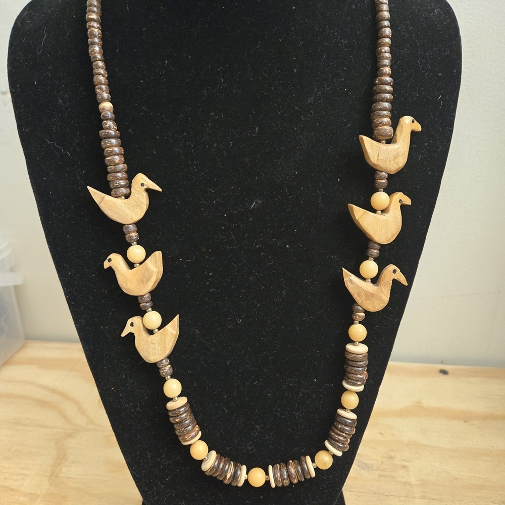 Carved Wooden Wood Duck Bead Necklace Bird 90s Long 28"